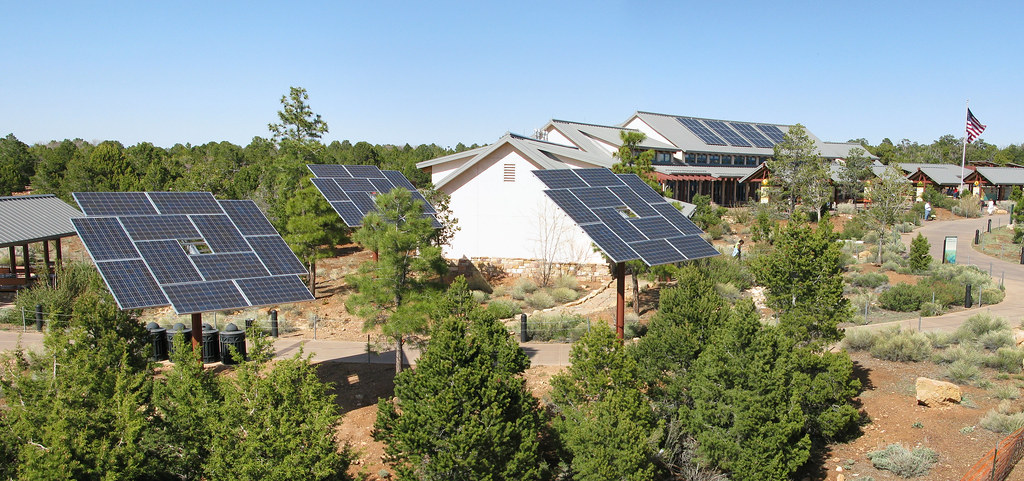 Commercial ground-mount and rooftop arrays