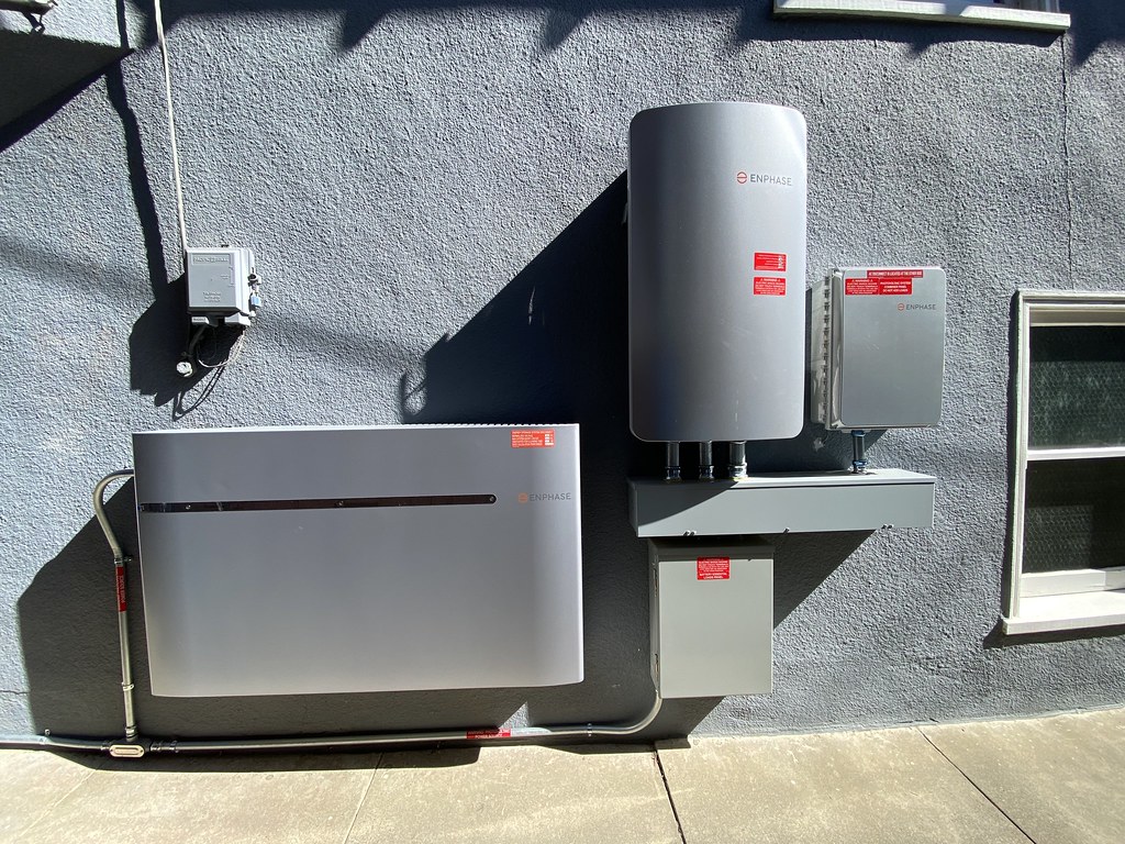 Enphase battery with system controller